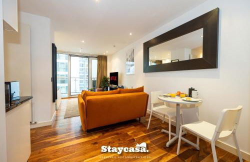 Sunset Haven Studio with Balcony and Free Parking - Foto 1