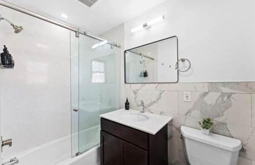 Modern Haven Near PATH NYC in 20 mins 12 PPL - Foto 20