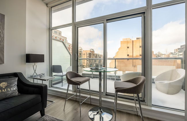 Charming Yorkville Condos - Photo 29