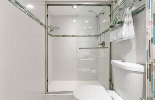 ~Villa Victoria Luxury! (Pool)~1 mile from beach - Foto 22