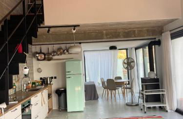 A House with A View - Foto 11