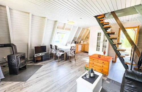 Ivory- Nurdachhaus direkt im Wald, Haustier- und Familienfreundlich - Foto 12