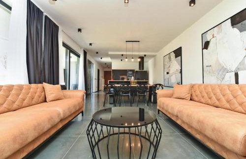 Spacious Villa With Pool and Garden in Stokovci - Foto 18