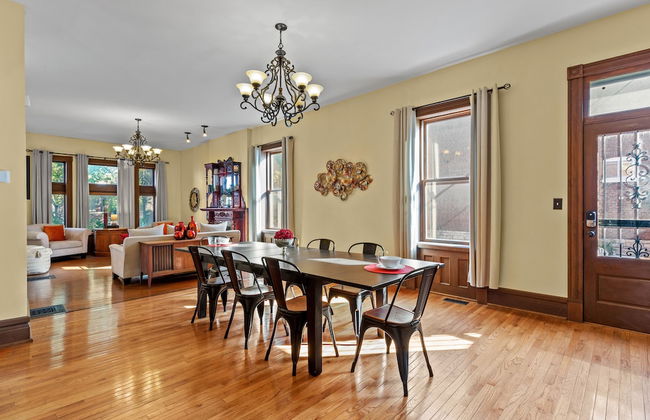 The Marquis Manor | JZ Vacation Rentals - Photo 19