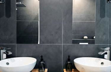 Gallery Room 01 - Photo 16