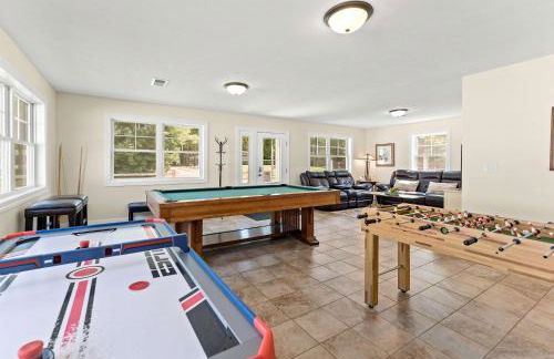 Expansive Lakefront Home with Private Dock - Foto 3