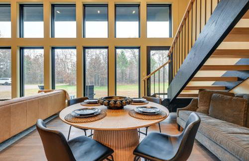 Walk to Lake! Modern Wisconsin Home with Patio - Foto 8