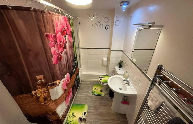 2 Bed Flat - Sleeps 4 - Parking - Wifi - Foto 10