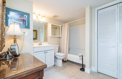 Beach Service Included Corner Condo - Foto 30