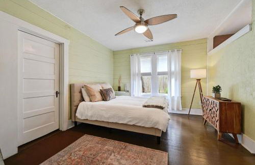 Peaceful Bungalow with Fenced Yard near Shops and Cafes - Photo 15