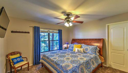 Upscale Flagstaff Home with Hot Tub and Mountain Views - Foto 2