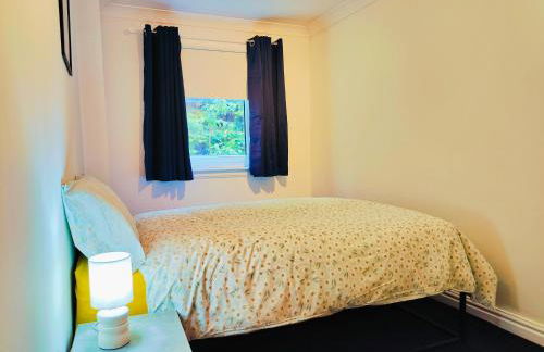 La Casita, Quarry - 2 bedroom Entire Apartment with Free Parking - Foto 26