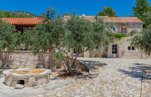 2 Bedroom Lovely Home In Blato - Foto 14