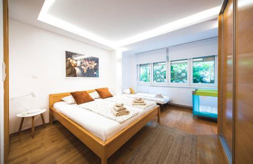 Sleep, Eat, Repeat and Park Your Car in City Center - Foto 26