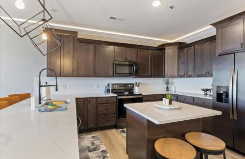 Upscale Lakeside Condo with Extraordinary Amenities at Topsider in Osage Beach 19mm - Photo 19