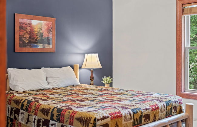 Bear Paw Lodge by Avantstay Hot Tub Deck Fire Pit - Foto 32