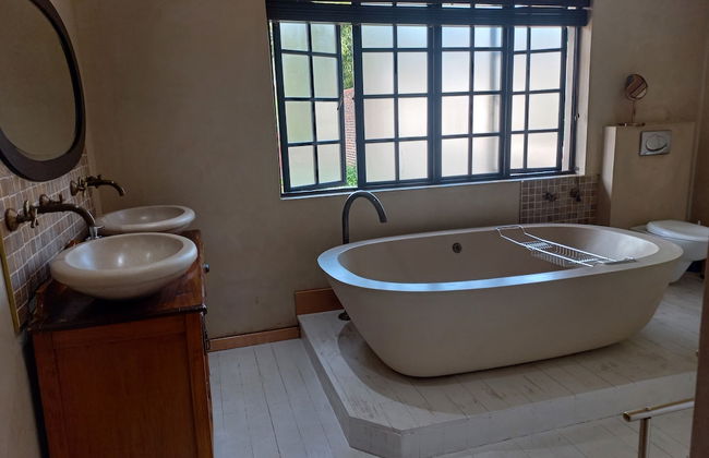 Jakes's Place Modern Comfortable & Sunny 3-bedroom House in Kensington - Photo 18