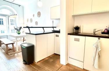 Central Apartment for up to 10 Guests - Photo 1