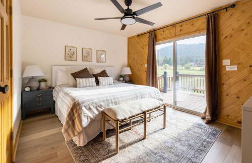 Whispering Hollow Lodge on Greer Main St! - Foto 16