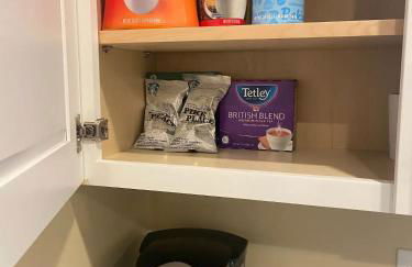 Modern 3-bedroom, big fence yard, Pets stay free - Foto 44