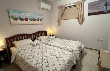 Iris-Gogo House - Photo 8