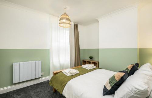 Vale House By EDEN Accommodation - 2 Bedroom Whole House, Sleeps 4 - NEWLY RENOVATED - Foto 23