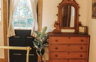 The Greenhouse Cozy Cottage- Walk to Downtown! - Foto 7