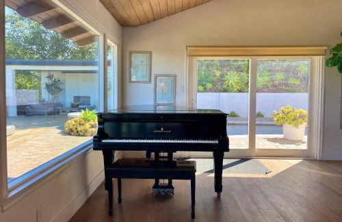 Spectacular City Mountain Views Remodeled Open Plan 3 bdr Home Pool Jacuzzi Oasis - Foto 11