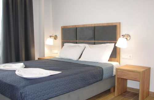 FOUR REASONS - Foto 42