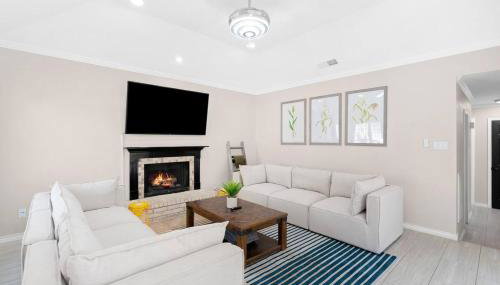 The Corniest Property in Texas ♥ 4 BR ♥ 1/4 Acre ♥ - Foto 2