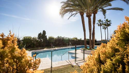 2 Estudios en La Romana Playa, uno con vista parcial mar y otro vista a la piscina - Foto 2, Garden, sunbed, Garden view