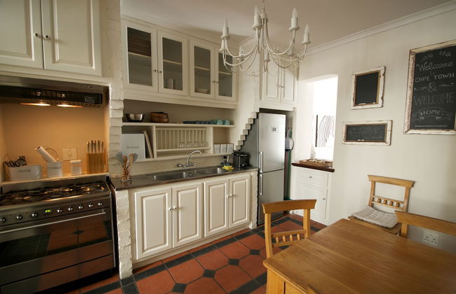 Purple House - Photo 39