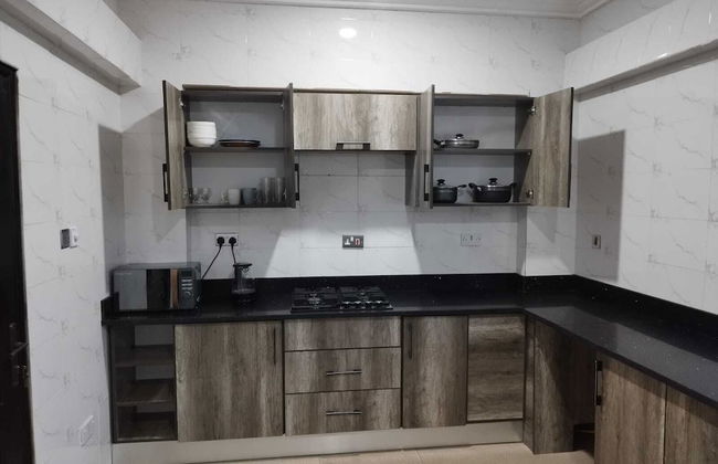 Spacious & Outstanding 3-bed Furnished Apartment - Foto 15