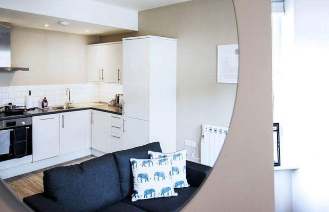 2 Bed 1 Bath Town Center Apartment - Foto 16