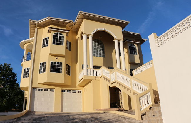 Villa Nilaja - Photo 1