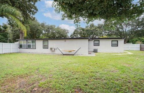 Stylish 2BR Home Near Disney and Universal Orlando - Foto 31