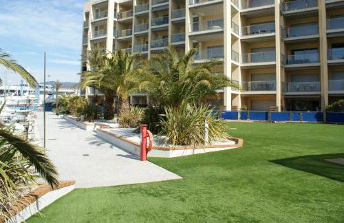 Precioso piso con vista al canal y piscina en roses AV-69 - Foto 21