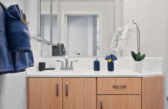 The Turquoise Lounge - Chic 2BR Beach view Pool, Sauna - Foto 35