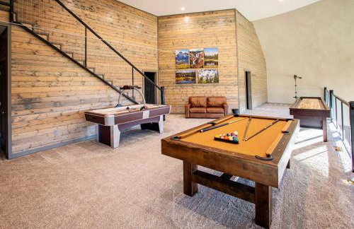 East Cabin- Yellowstone Family Retreat- Sled Hill - Foto 42