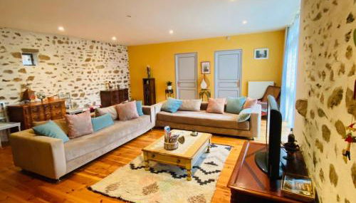 Gîte 4 étoiles au cœur de l’Auvergne avec terrasse, jardin clos et équipements pour enfants - FR-1-582-476 - Foto 4