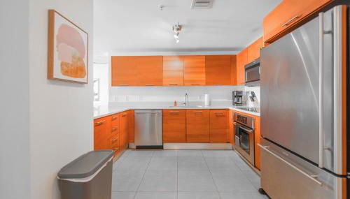 Contemporary Midtown Condo - Pool & Free Parking - Foto 3