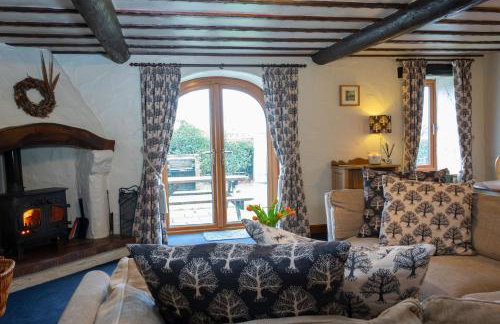 Gelt Cottage, Castle Carrock, family accommodation with 2 dogs welcome and hot tub - Photo 2