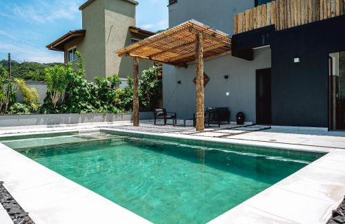 JQY Beach Flats - 950m da Praia - Garagem subterrânea - Estação de carregamento para veículos elétricos - Foto 31