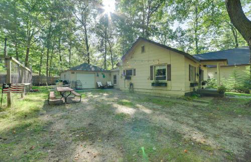 Family-Friendly Cabin Walk to Lake Access! - Foto 21