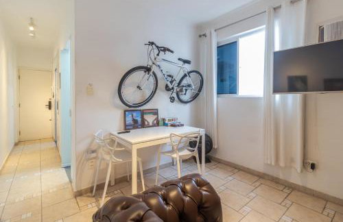 Comfortable Gonzaga Apartament - Em 1 minuto a pé tá na PRAIA Gonzaga em Santos e no Shopping Balneário, 2 ar-condicionados, portaria 24 horas, elevador, 1 vaga carro Gratís, wi-fi Grátis, enxoval Gratuito, PRAIA Santos Gonzaga, Bicicleta disponí - Foto 6