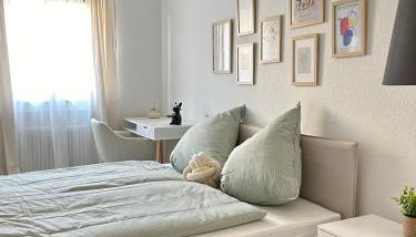 Modernes Designer-Apartment für 7 Gäste - 80qm in zentraler Lage, Self-Check-In - Foto 4