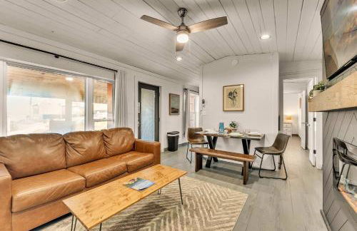 This is IT Cabin with a hot tub fire pit & indoor pool - Foto 8