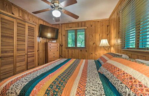 Serene Sky Valley Family Chalet with Fireplace - Foto 18