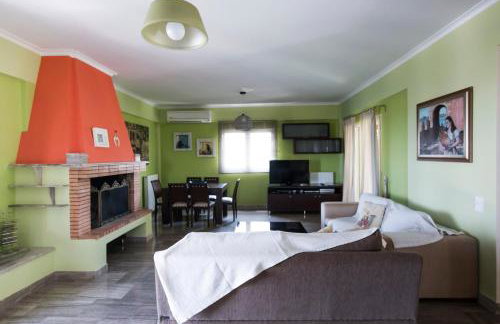 Chara's Private Villa with Swimming Pool & jacuzzi - Foto 2