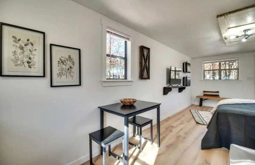 Cozy Studio Retreat with Scenic 5-Acre Views, Near City Lake & Cherokee Casino in Gentry, Arkansas - Foto 14